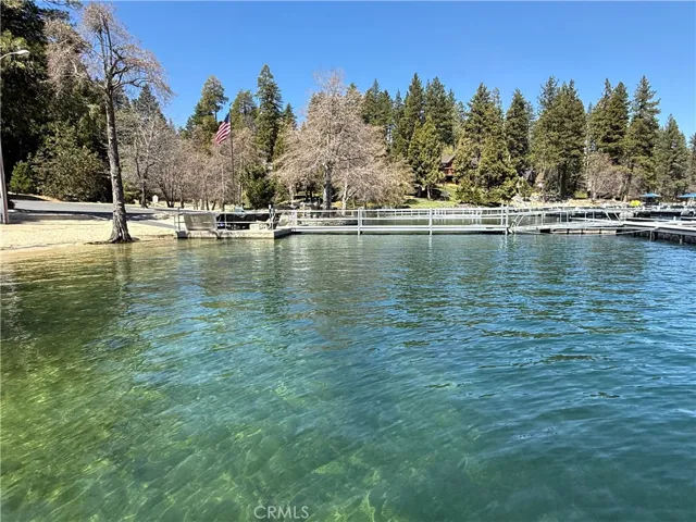 693 Old Meadow Place, Lake Arrowhead, California 92352