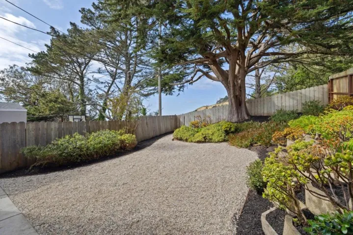 16 Longview Drive, Daly City, California 94015