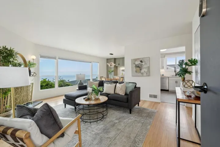 16 Longview Drive, Daly City, California 94015