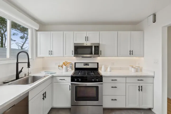 16 Longview Drive, Daly City, California 94015