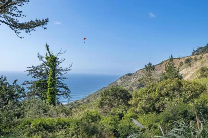 16 Longview Drive, Daly City, California 94015