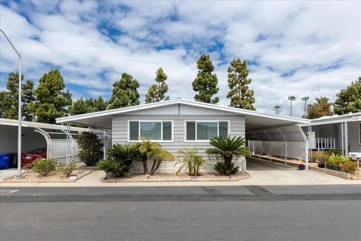7226 San Bartolo Street 204, Carlsbad, California 92011