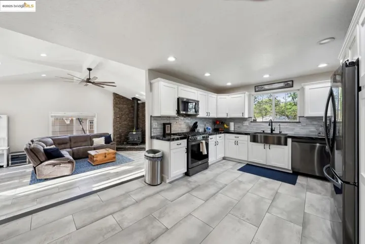 3060 Grant Road, Oakley, California 94561