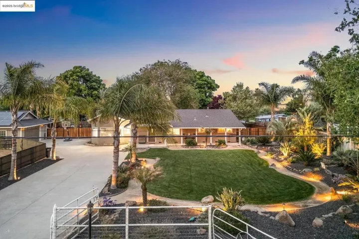 3060 Grant Road, Oakley, California 94561