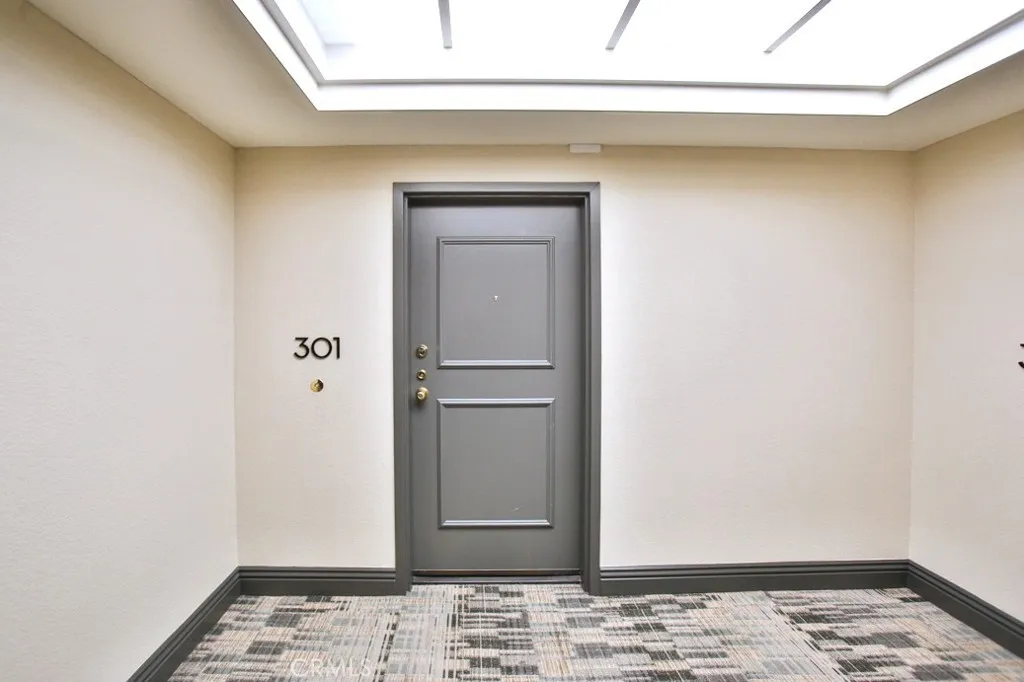 270 Cagney Lane 301, Newport Beach, California 92663 home-pic-30