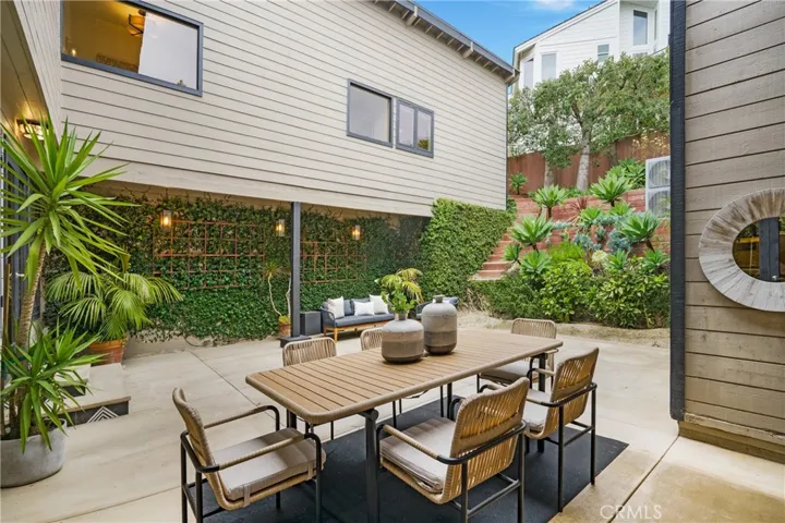2240 Hillview Drive, Laguna Beach, California 92651