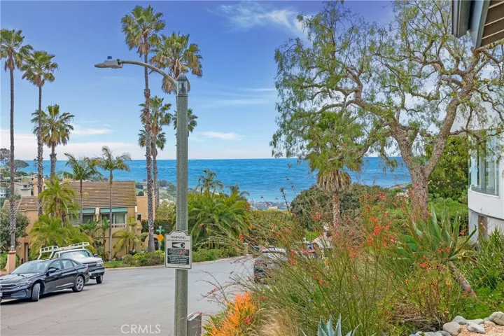 2240 Hillview Drive, Laguna Beach, California 92651