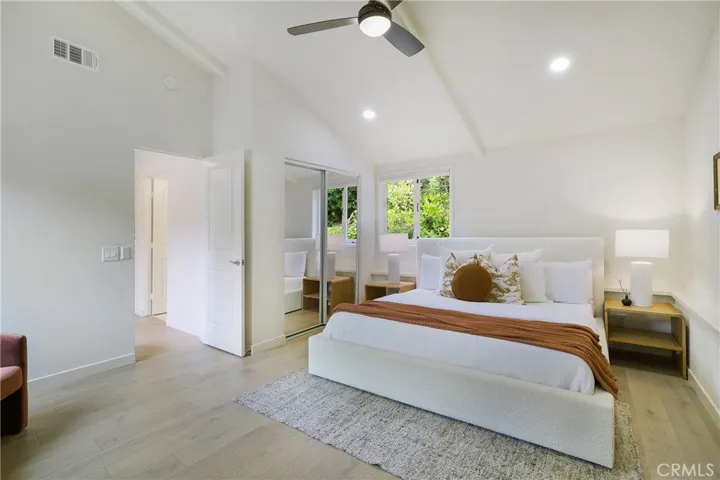 2240 Hillview Drive, Laguna Beach, California 92651