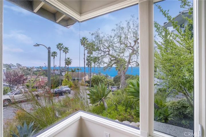 2240 Hillview Drive, Laguna Beach, California 92651