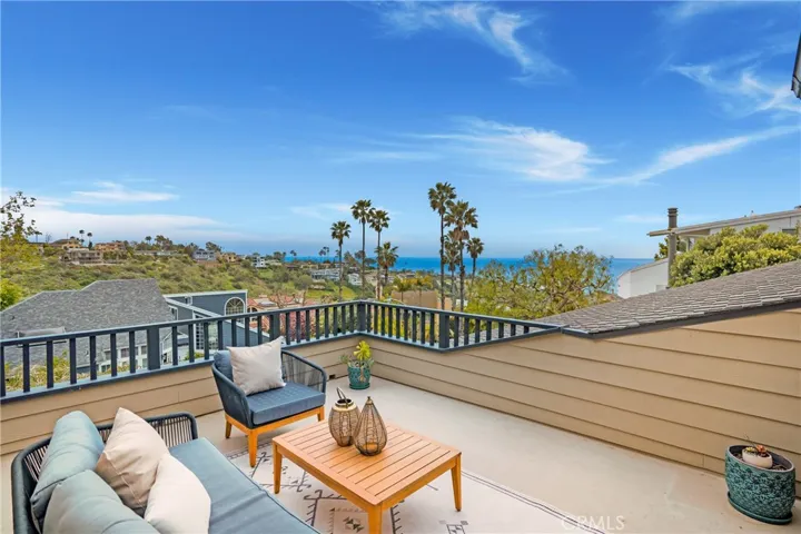 2240 Hillview Drive, Laguna Beach, California 92651