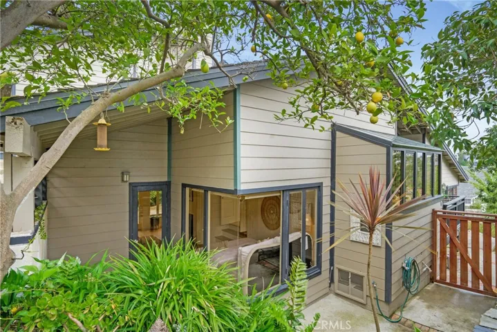 2240 Hillview Drive, Laguna Beach, California 92651