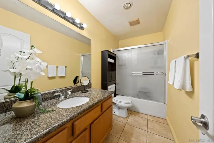 471 Ballantyne St 56, El Cajon, California 92020