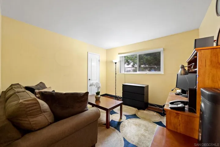 471 Ballantyne St 56, El Cajon, California 92020