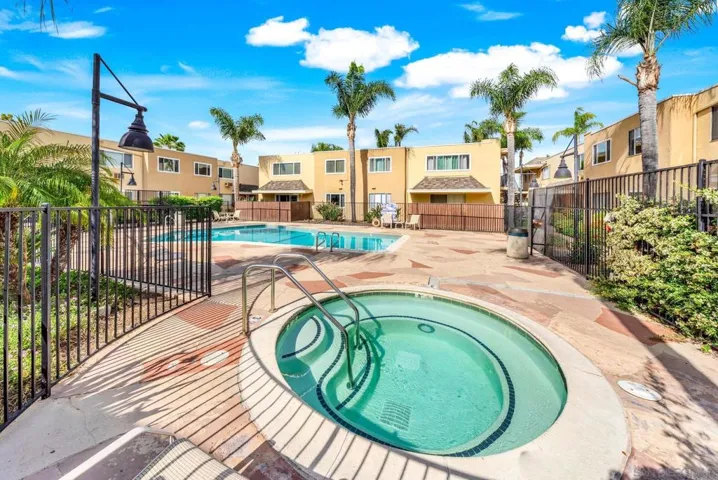 471 Ballantyne St 56, El Cajon, California 92020