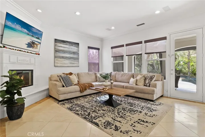 8184 E Bailey Way, Anaheim Hills, California 92808
