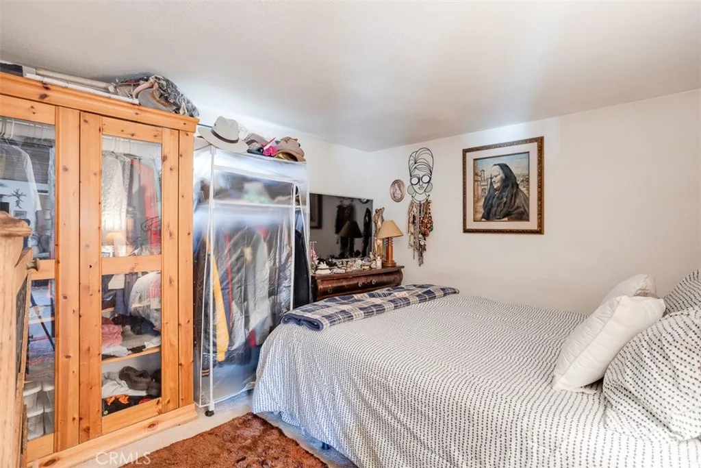 531 Maple Lane, Sugarloaf, California 92386 home-pic-23