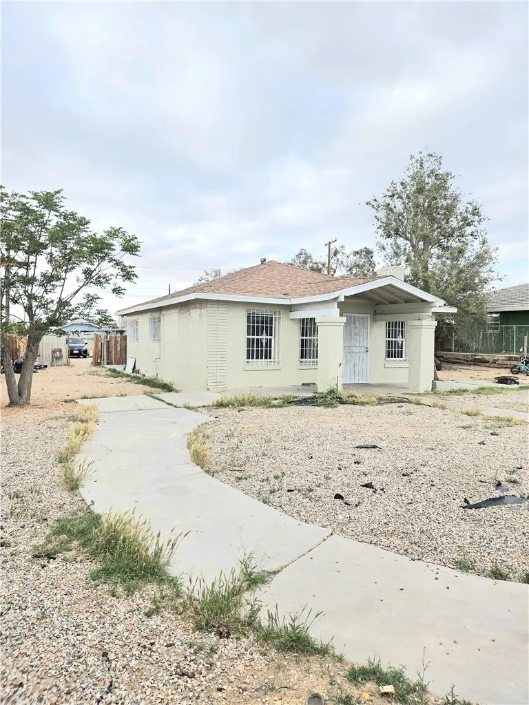 15134 State Street, Oro Grande, California 92368 home-pic-2