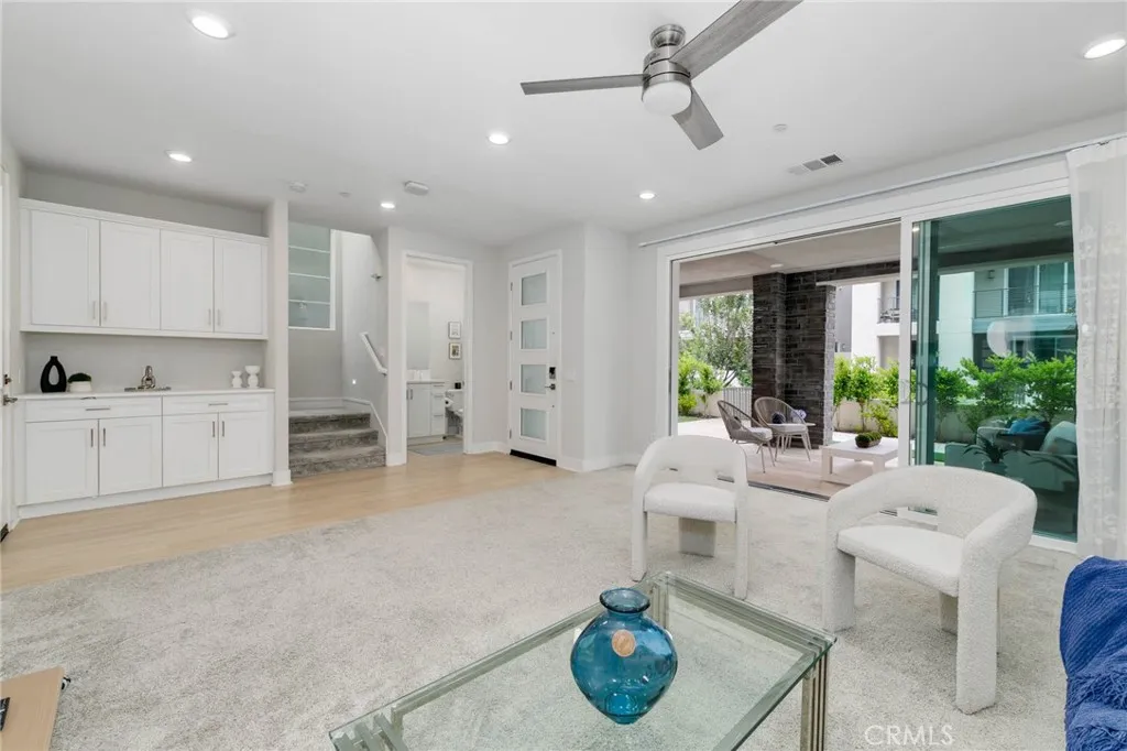 102 Pattern, Irvine, California 92618 home-pic-7