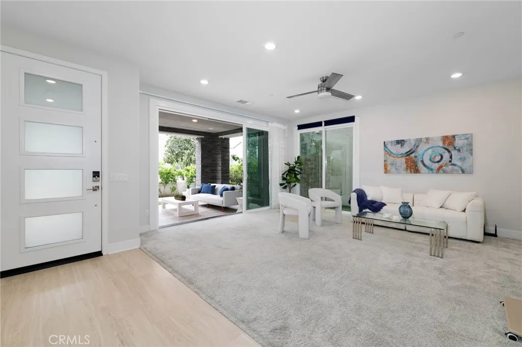 102 Pattern, Irvine, California 92618 home-pic-6
