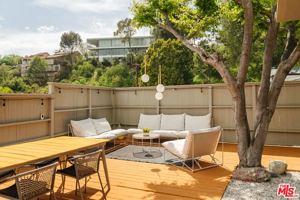 9081 Wonderland Park Avenue, Los Angeles, California 90046 home-pic-8