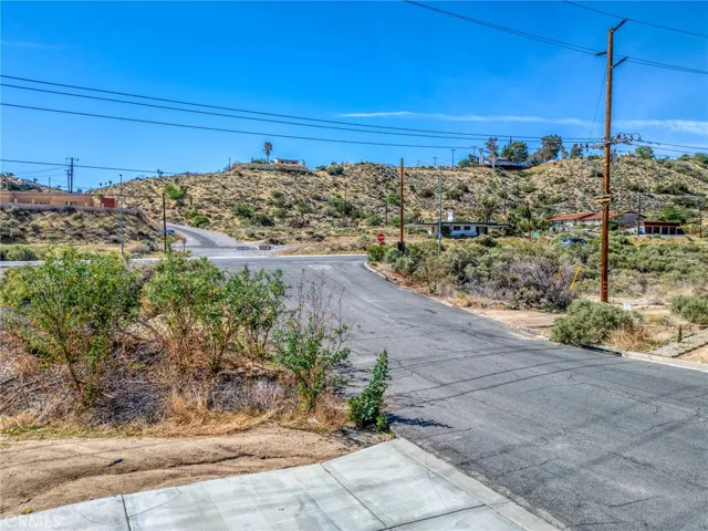 7625 Pinon Drive, Yucca Valley, California 92284