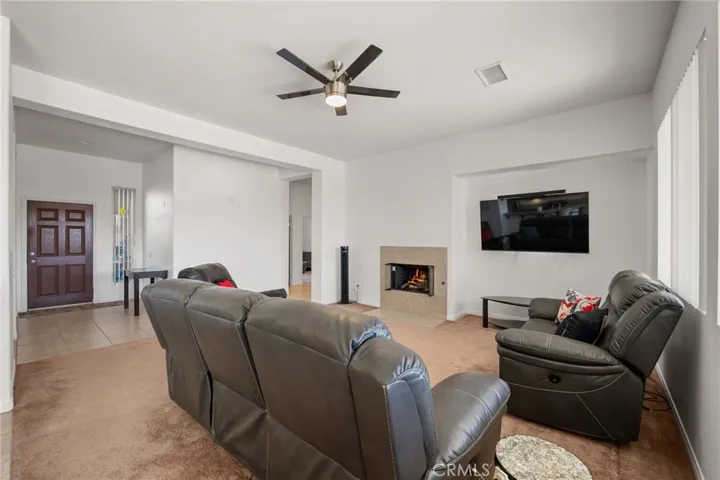 7625 Pinon Drive, Yucca Valley, California 92284