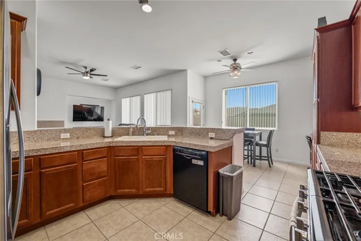 7625 Pinon Drive, Yucca Valley, California 92284