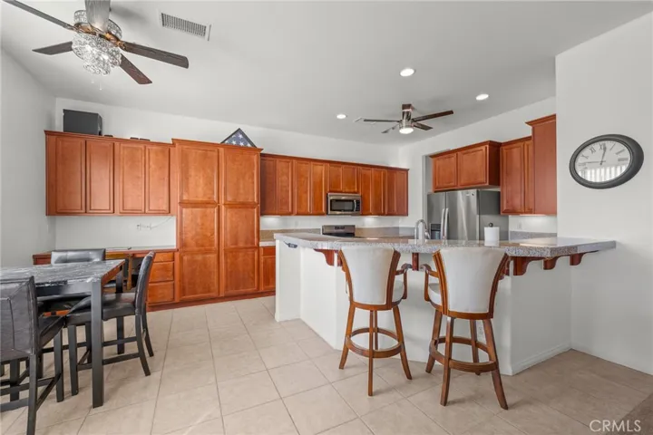 7625 Pinon Drive, Yucca Valley, California 92284