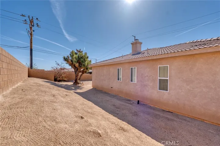 7625 Pinon Drive, Yucca Valley, California 92284