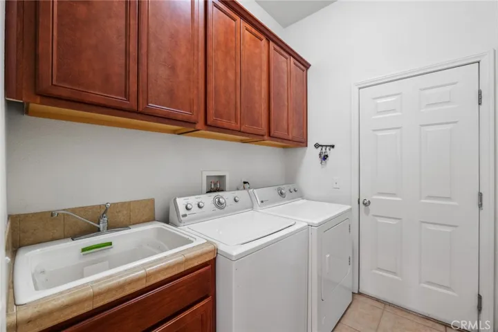 7625 Pinon Drive, Yucca Valley, California 92284