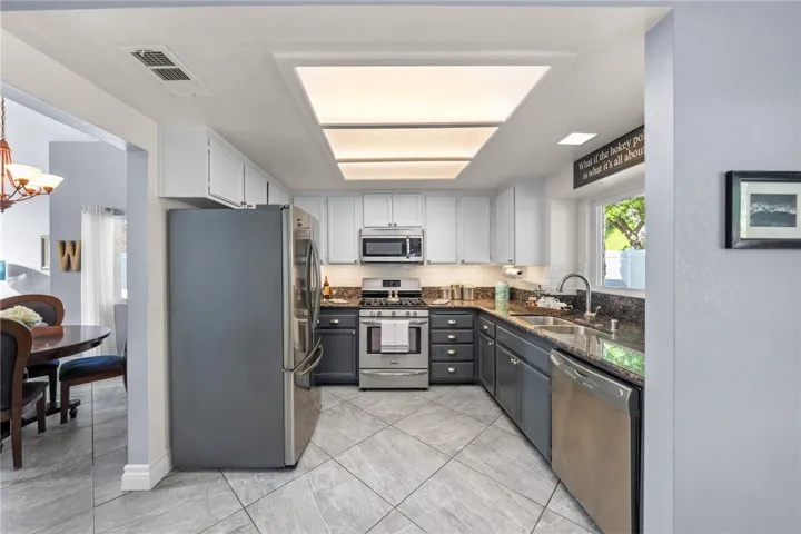 1043 Smoketree Drive, Corona, California 92882