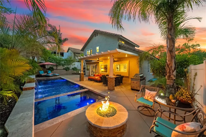 1043 Smoketree Drive, Corona, California 92882