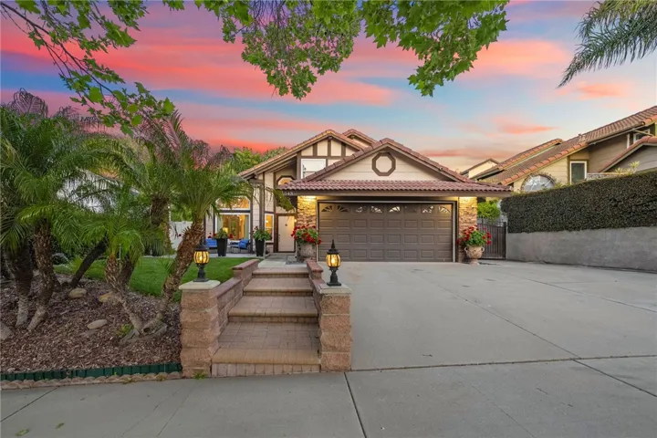 1043 Smoketree Drive, Corona, California 92882
