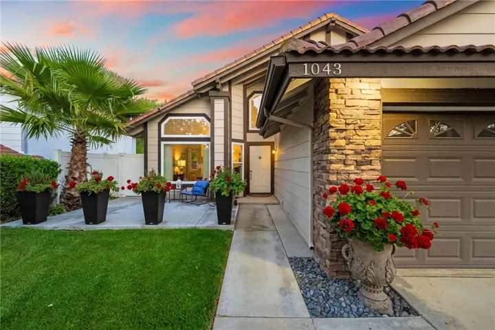 1043 Smoketree Drive, Corona, California 92882