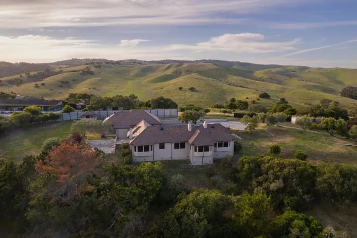 54 Corral De Tierra Road, Salinas, California 93908