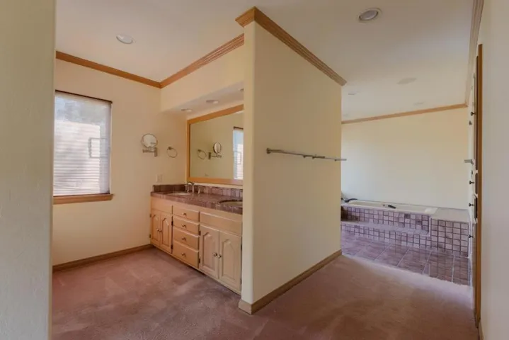 54 Corral De Tierra Road, Salinas, California 93908