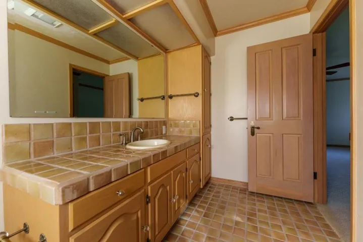 54 Corral De Tierra Road, Salinas, California 93908