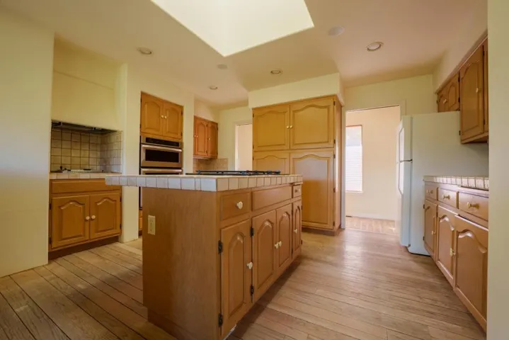54 Corral De Tierra Road, Salinas, California 93908