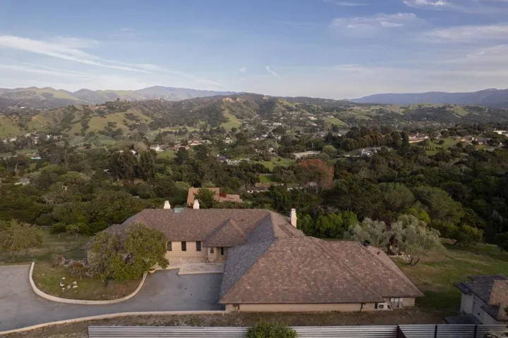 54 Corral De Tierra Road, Salinas, California 93908