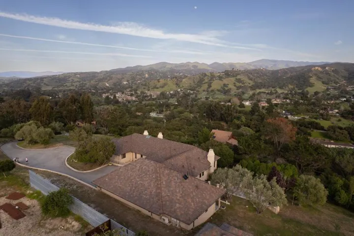 54 Corral De Tierra Road, Salinas, California 93908