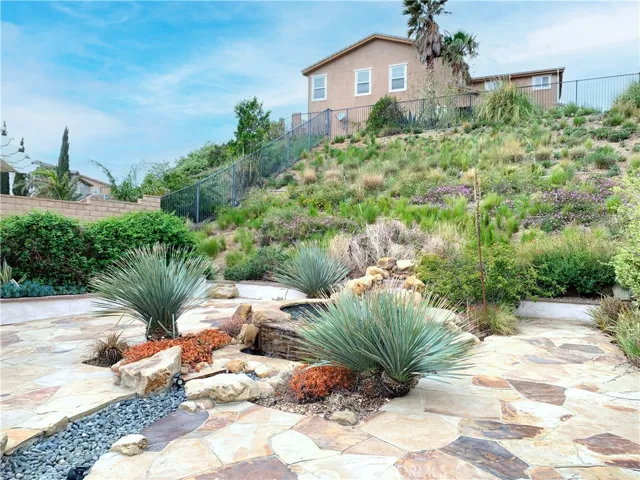 14682 Stageline Lane, Fontana, California 92336