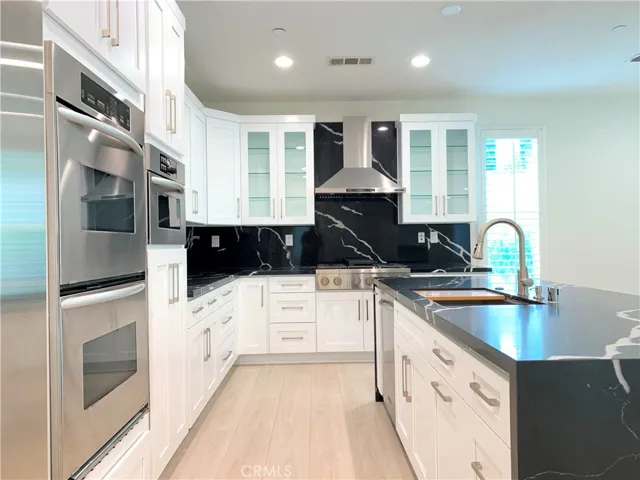 14682 Stageline Lane, Fontana, California 92336