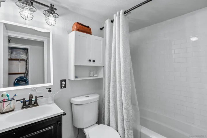 1164 Decker St Unit A, El Cajon, California 92019