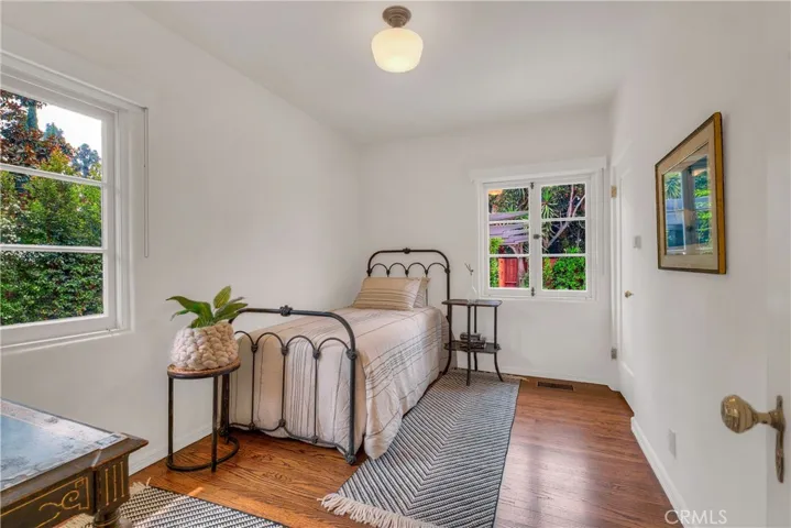 Downstairs bedroom.