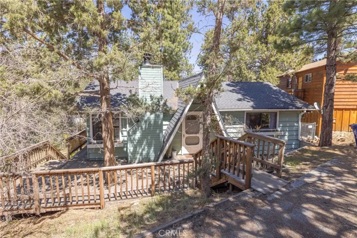 107 E Aeroplane Boulevard, Big Bear City, California 92314