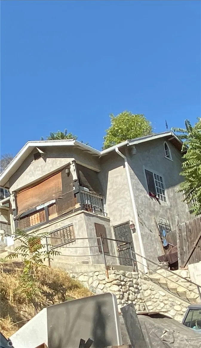 315 Isabel Street, Los Angeles, California 90065 home-pic-1