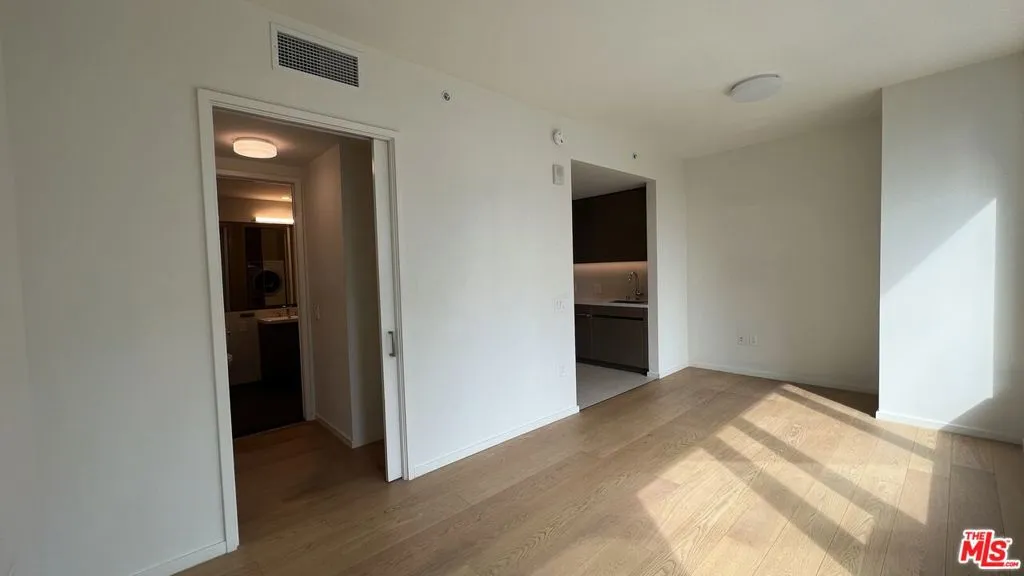 889 Francisco Street 807, Los Angeles, California 90017 home-pic-3