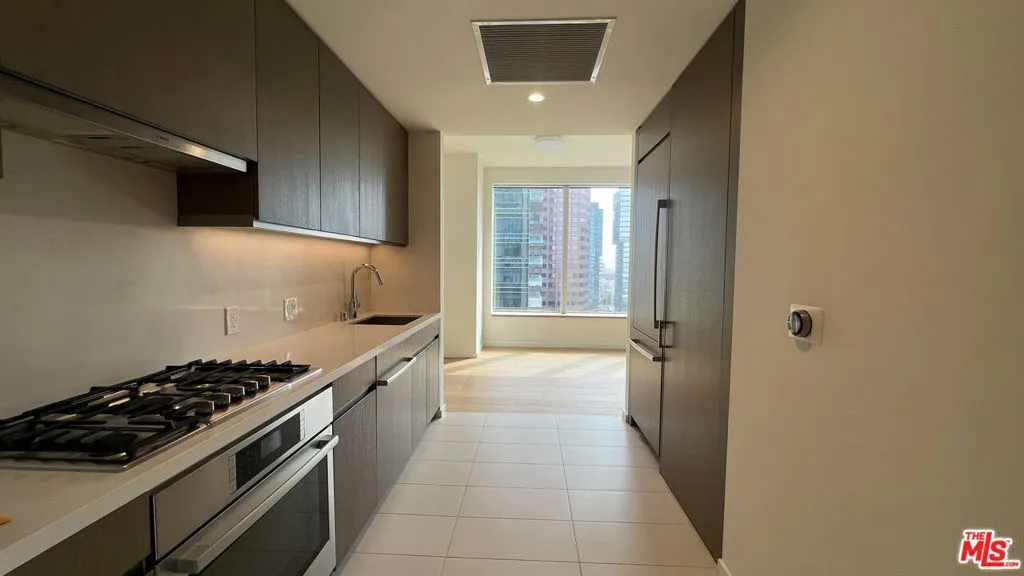 889 Francisco Street 807, Los Angeles, California 90017 home-pic-6