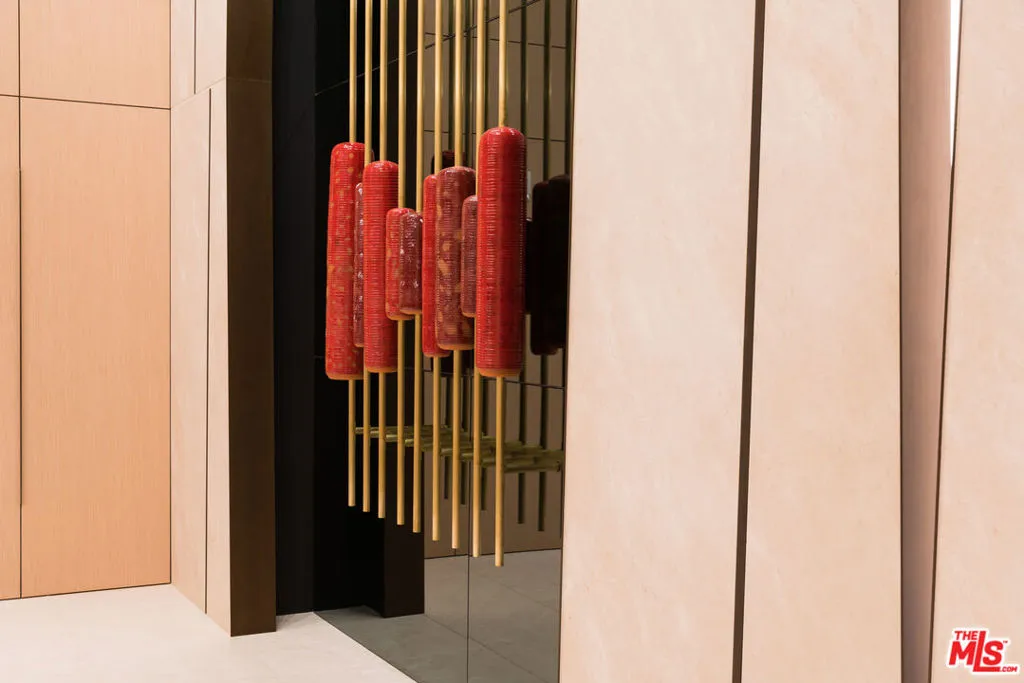 889 Francisco Street 807, Los Angeles, California 90017 home-pic-20