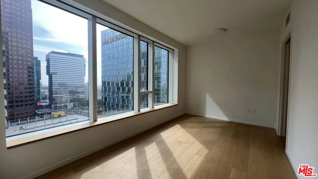 889 Francisco Street 807, Los Angeles, California 90017 home-pic-0